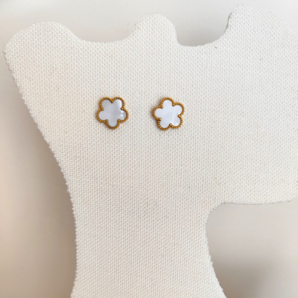 Boucles d'oreilles "Fanny" blanches
